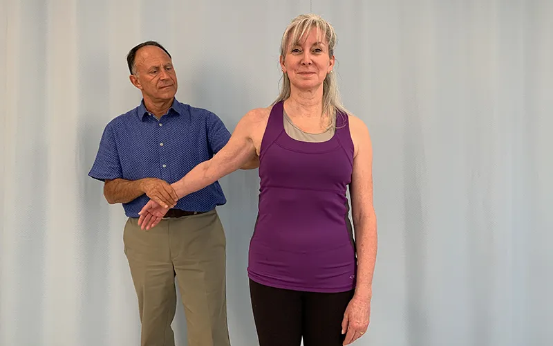 MJ_19_StretchingTheNeck7_800