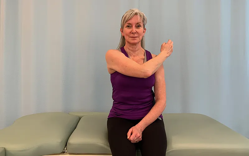 MJ_19_StretchingTheNeck3A_800